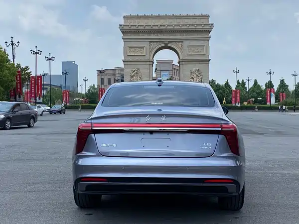 Hongqi H5 PHEV 2026