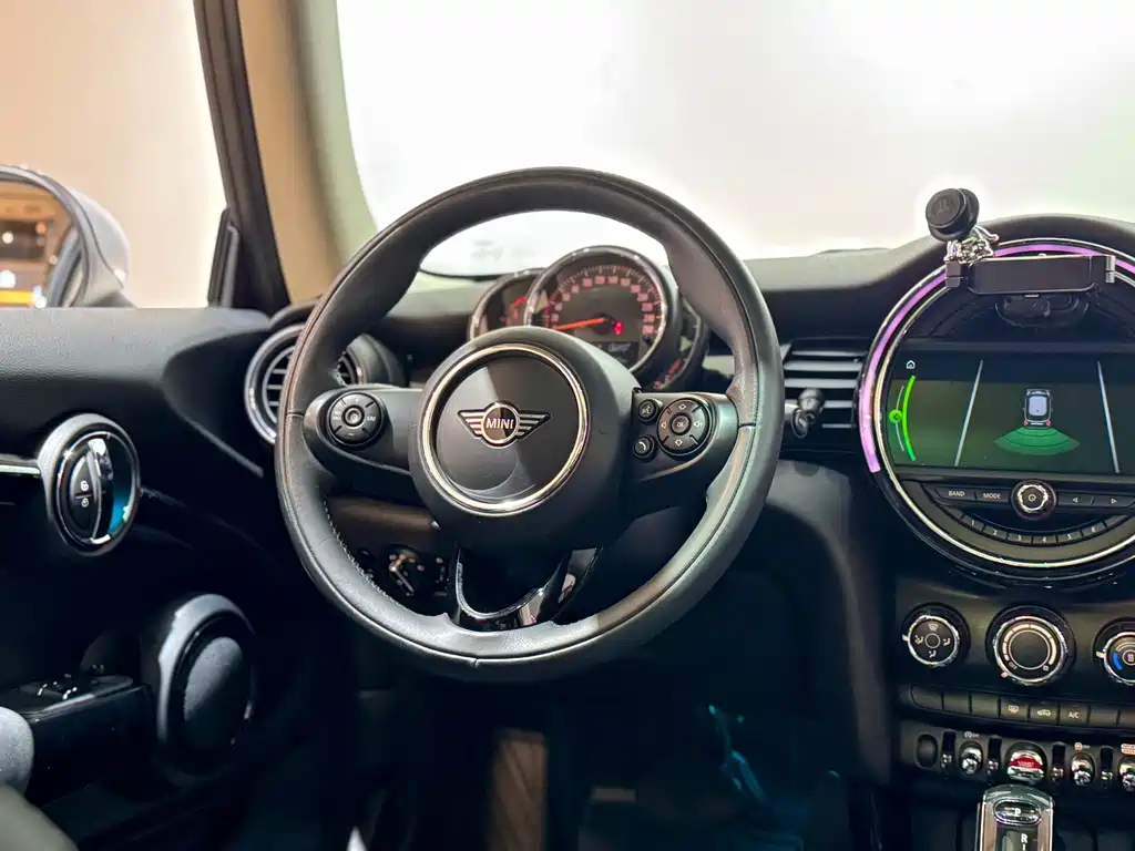 MINI MINI 2019 — фото 11