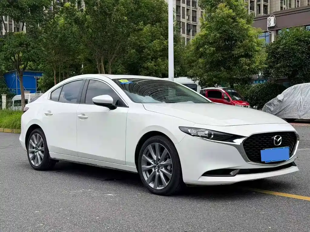 Mazda 3 Angkesela 2025