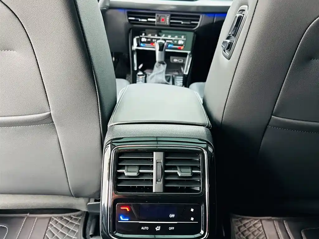 Volkswagen Passat 2023 — фото 20