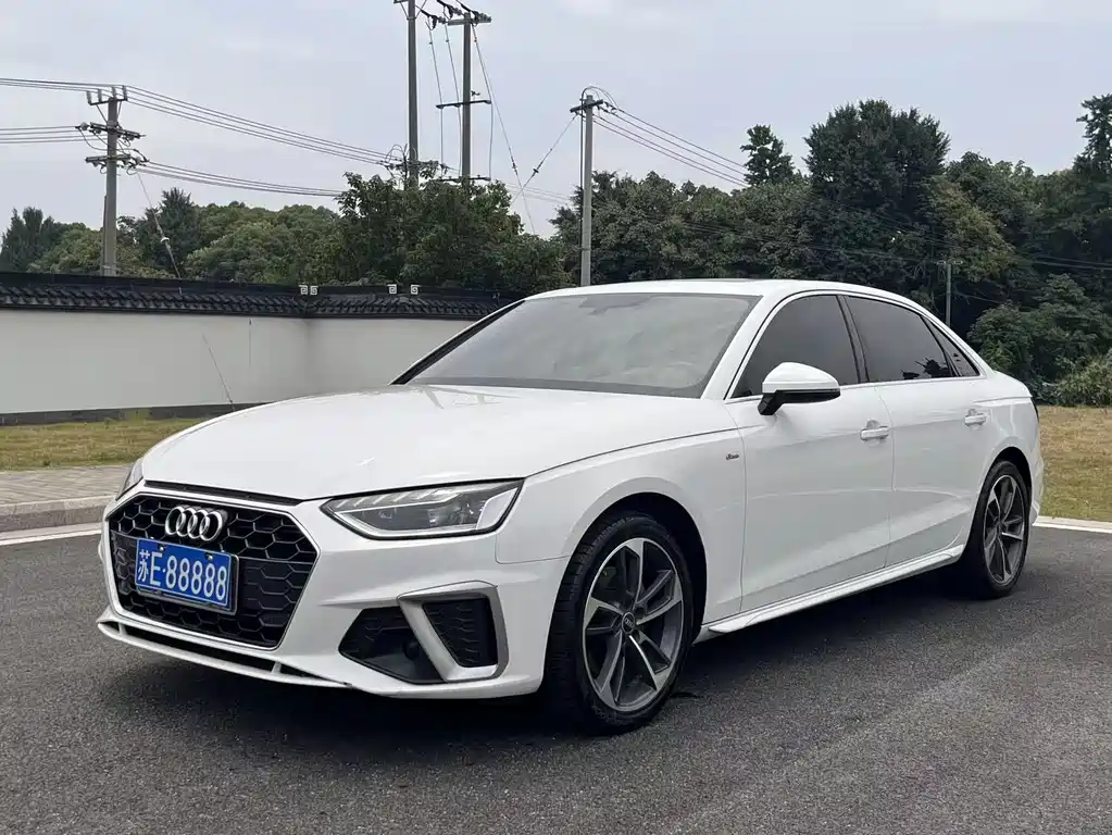 Audi A4L 2020 — фото 1