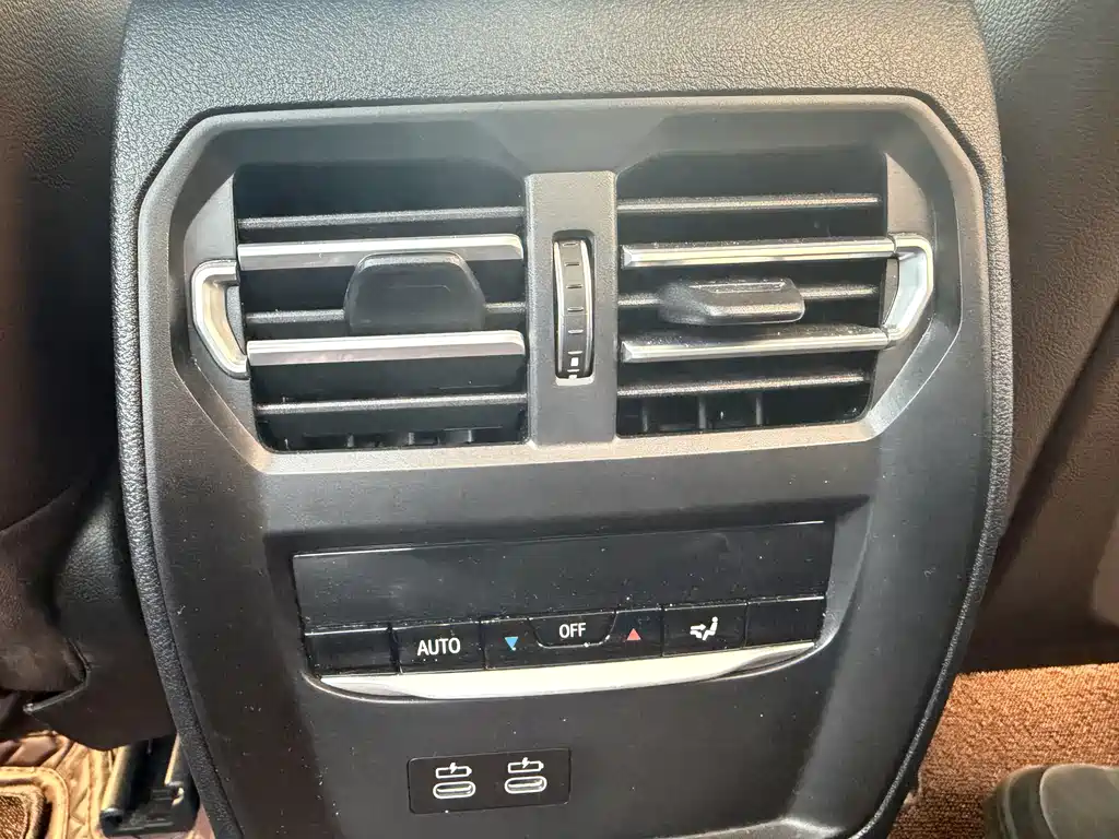 BMW 3 Series 2023 — фото 13