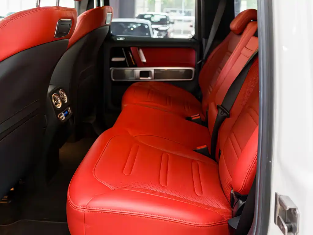 Mercedes-Benz G-Class 2023 — фото 12
