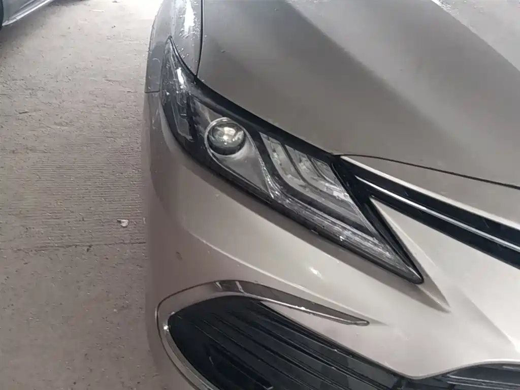 Toyota Camry 2022 — фото 13