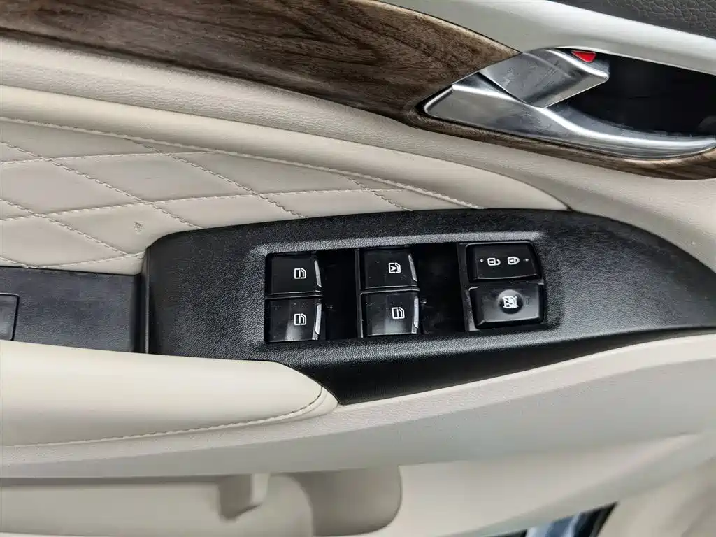 GAC Motor Trumpchi M8 2019 — фото 9