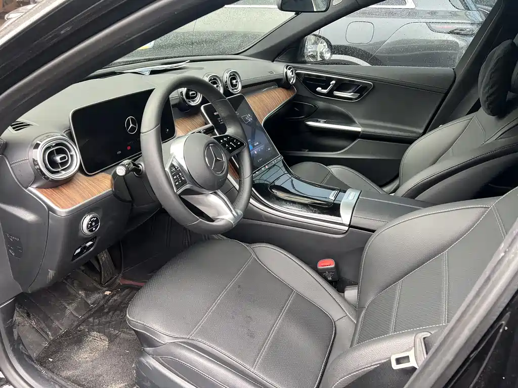 Mercedes-Benz C-Class 2023 — фото 6