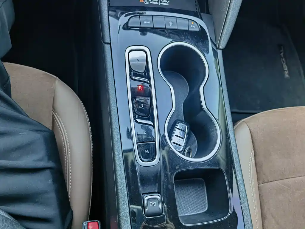 Buick Regal 2023 — фото 13