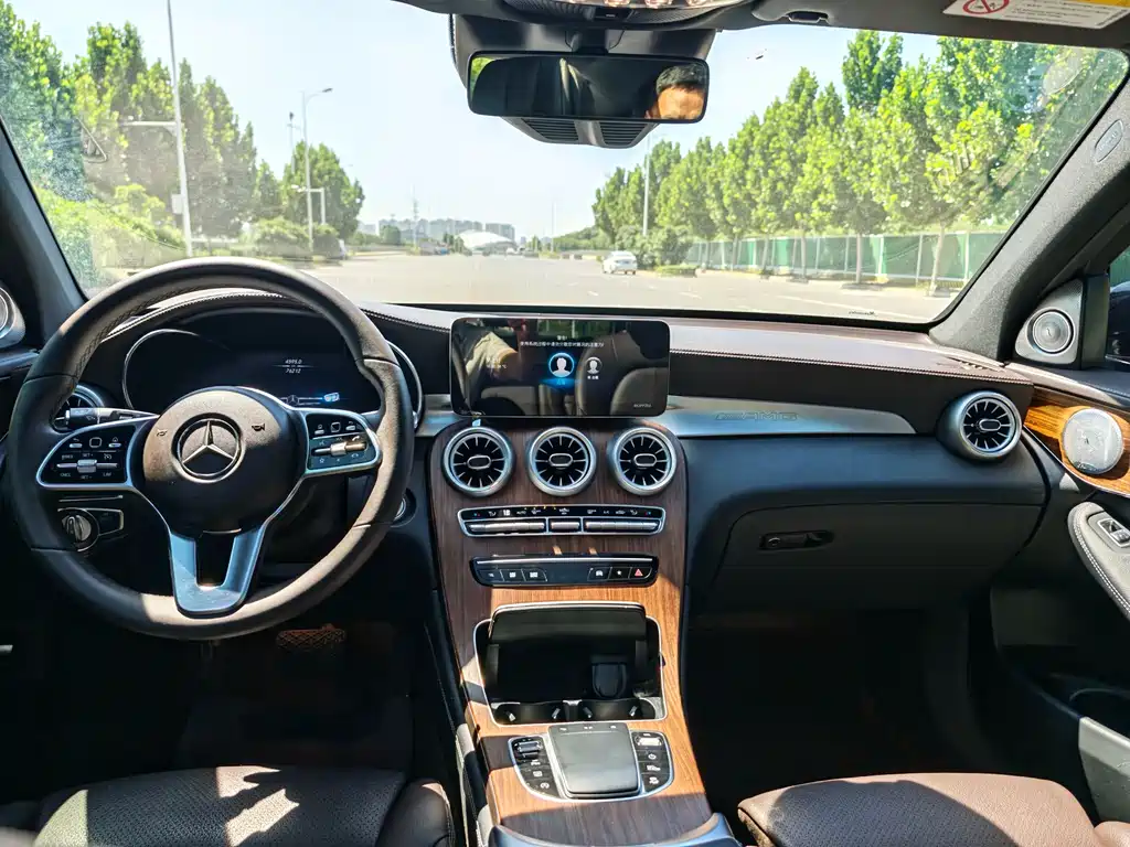 Mercedes-Benz GLC 2021