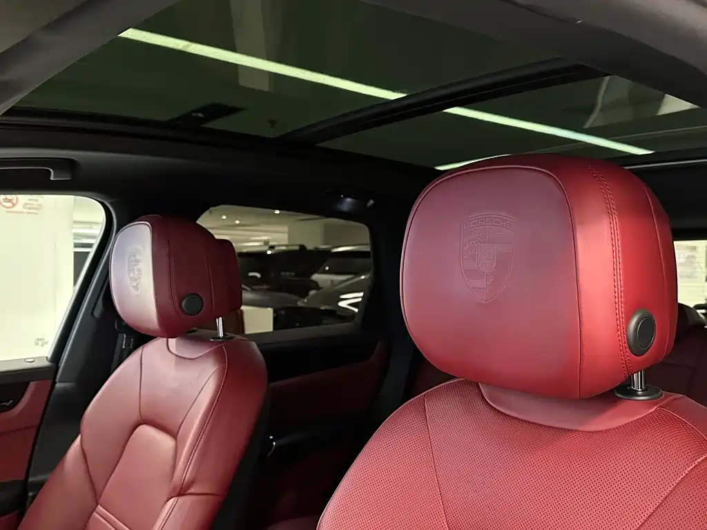 Porsche Cayenne 2019 — фото 11
