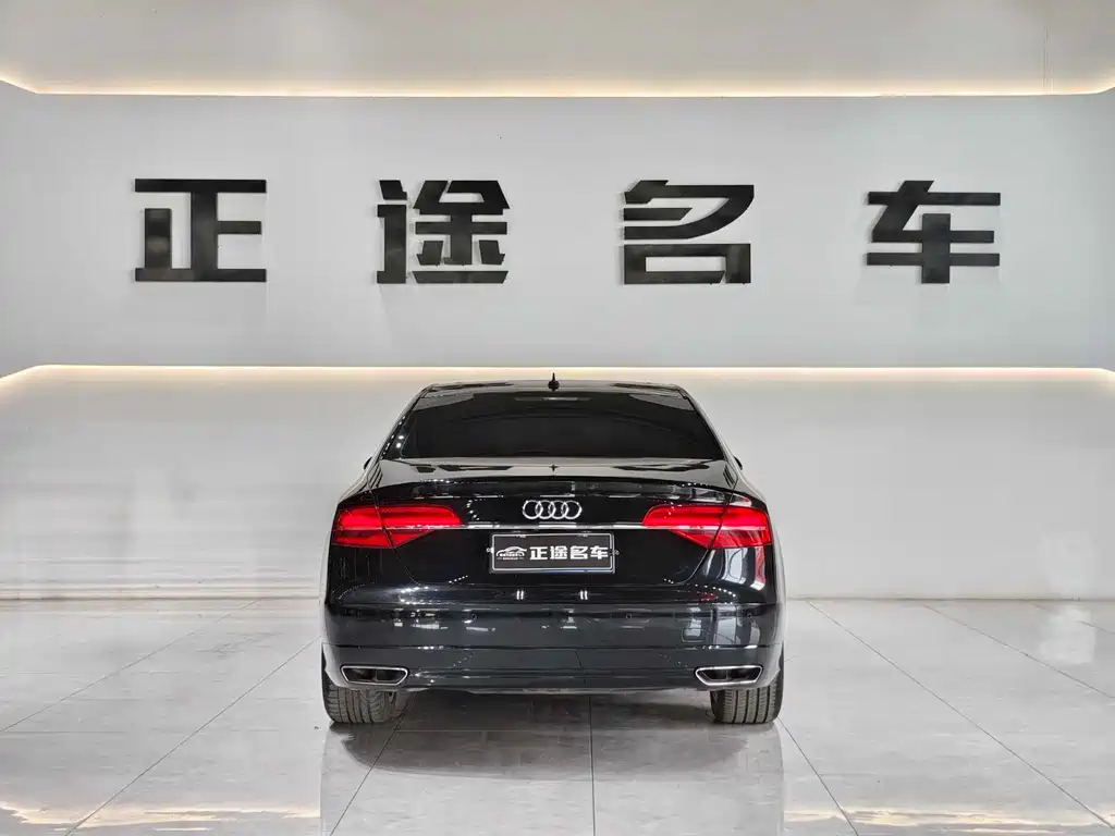 Audi A8 2017 — фото 9