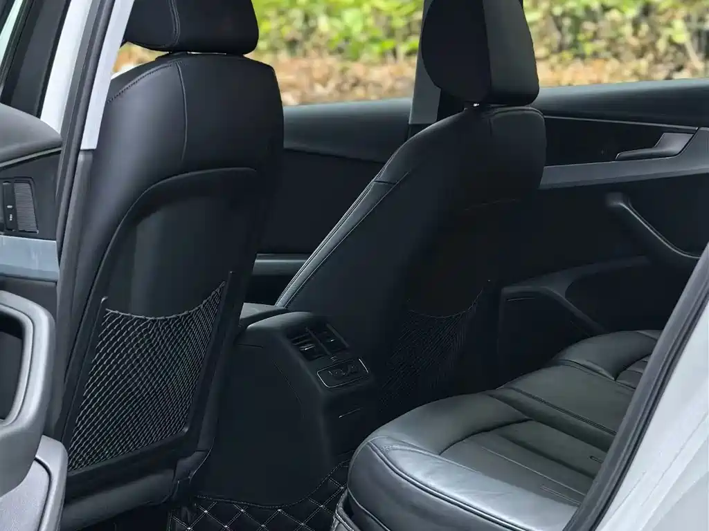 Audi A4L 2019