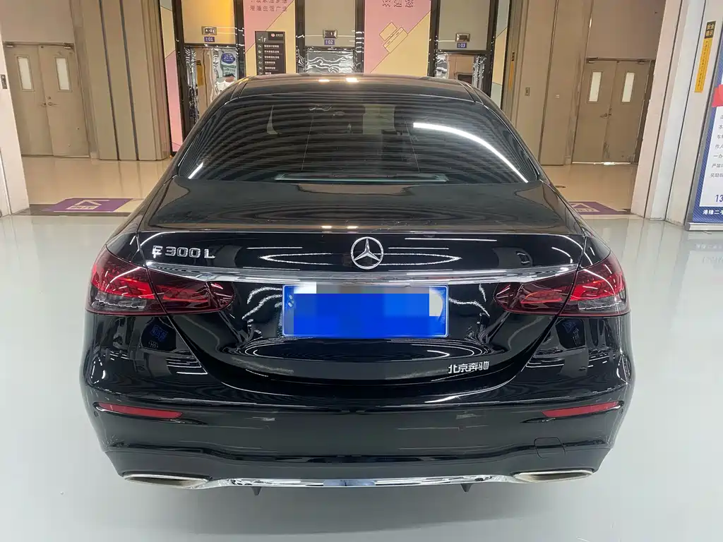 Mercedes-Benz E-Class 2023 — фото 15