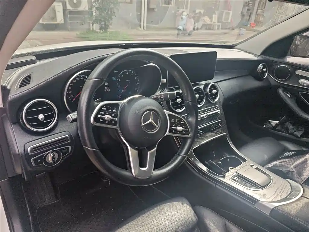 Mercedes-Benz C-Class 2019 — фото 10