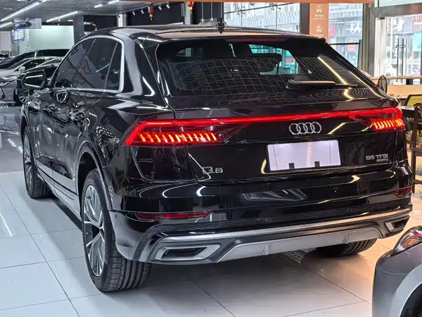 Audi Q8 2021