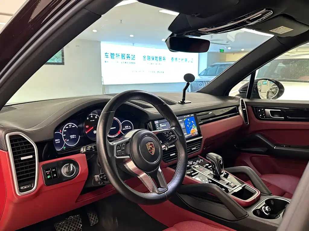 Porsche Cayenne 2019 — фото 10