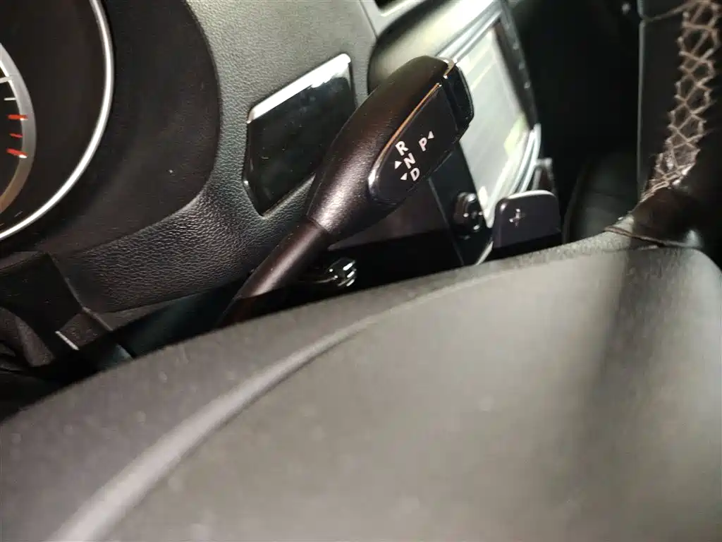 Mercedes-Benz R-Class 2016 — фото 14
