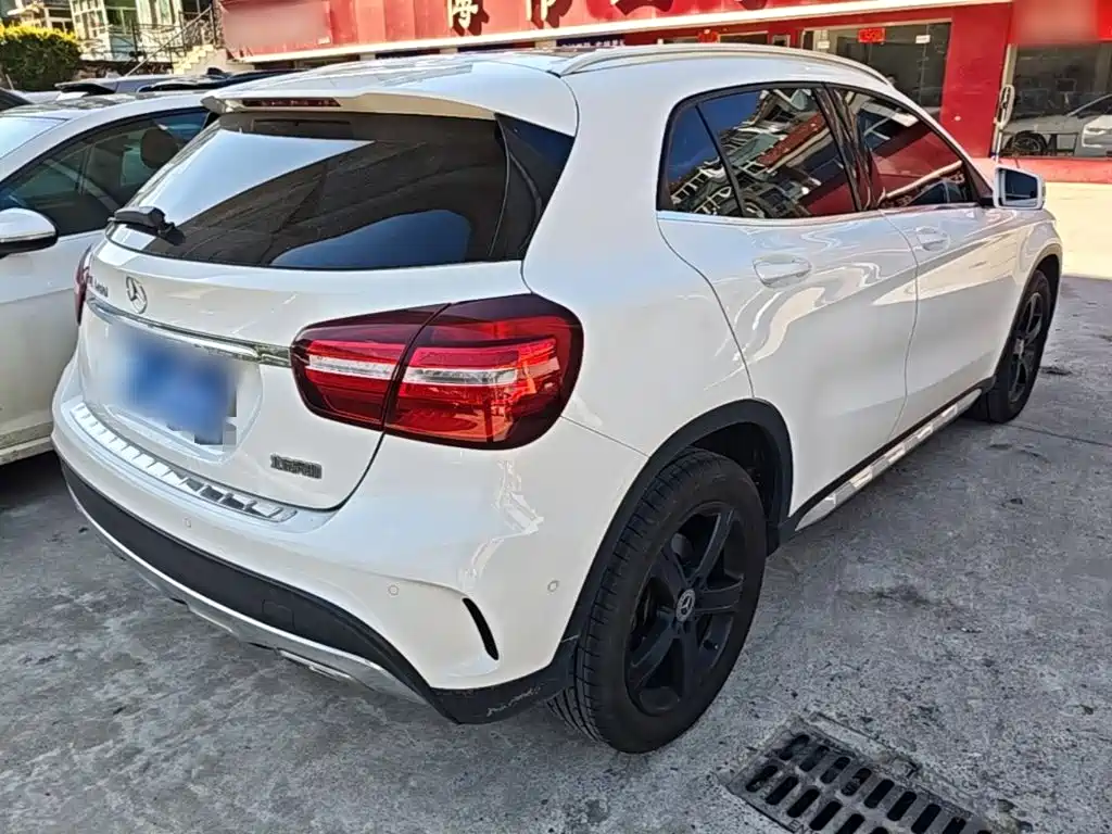 Mercedes-Benz GLA 2019