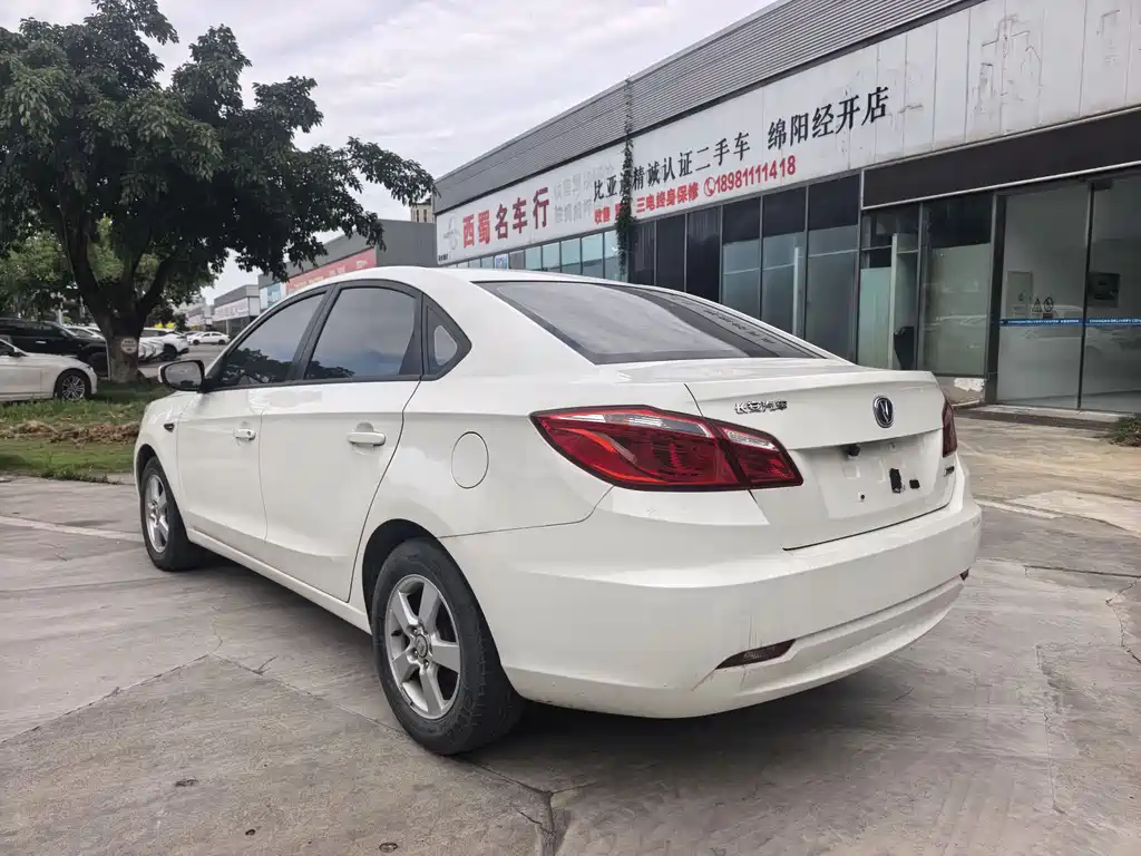 Changan Eado 2015 — фото 7