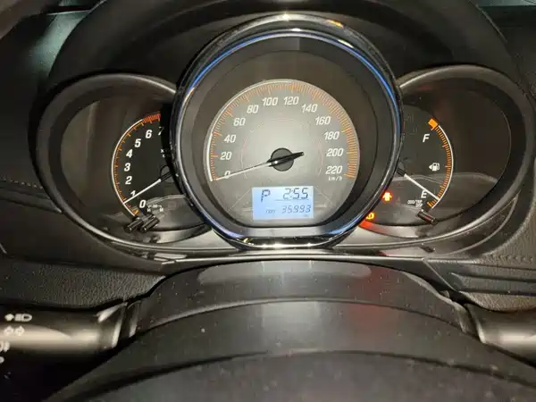Toyota Yaris L 2020