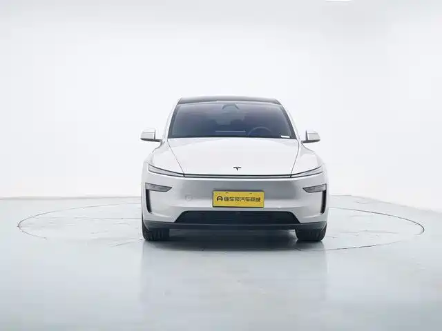 Tesla Model Y L 2025 — фото 3