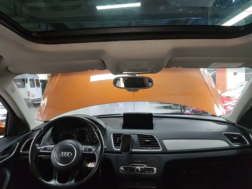 Audi Q3 2015 — фото 18