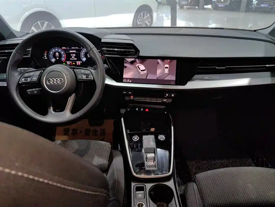 Audi A3 2023 — фото 12