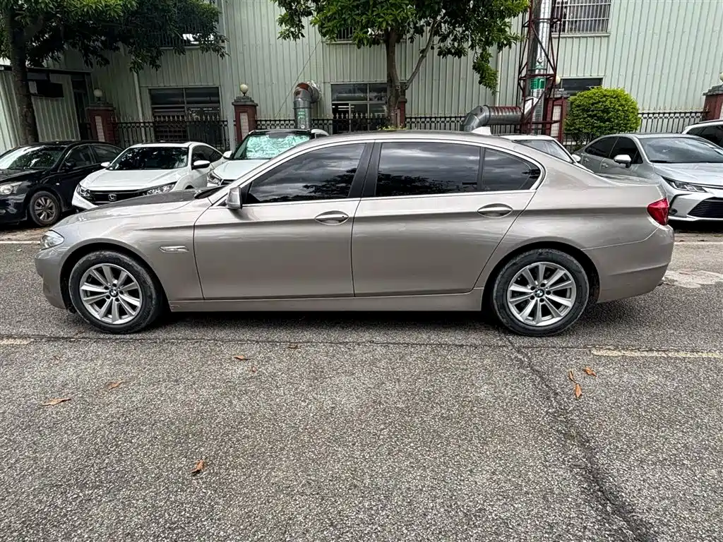 BMW 5 Series 2012