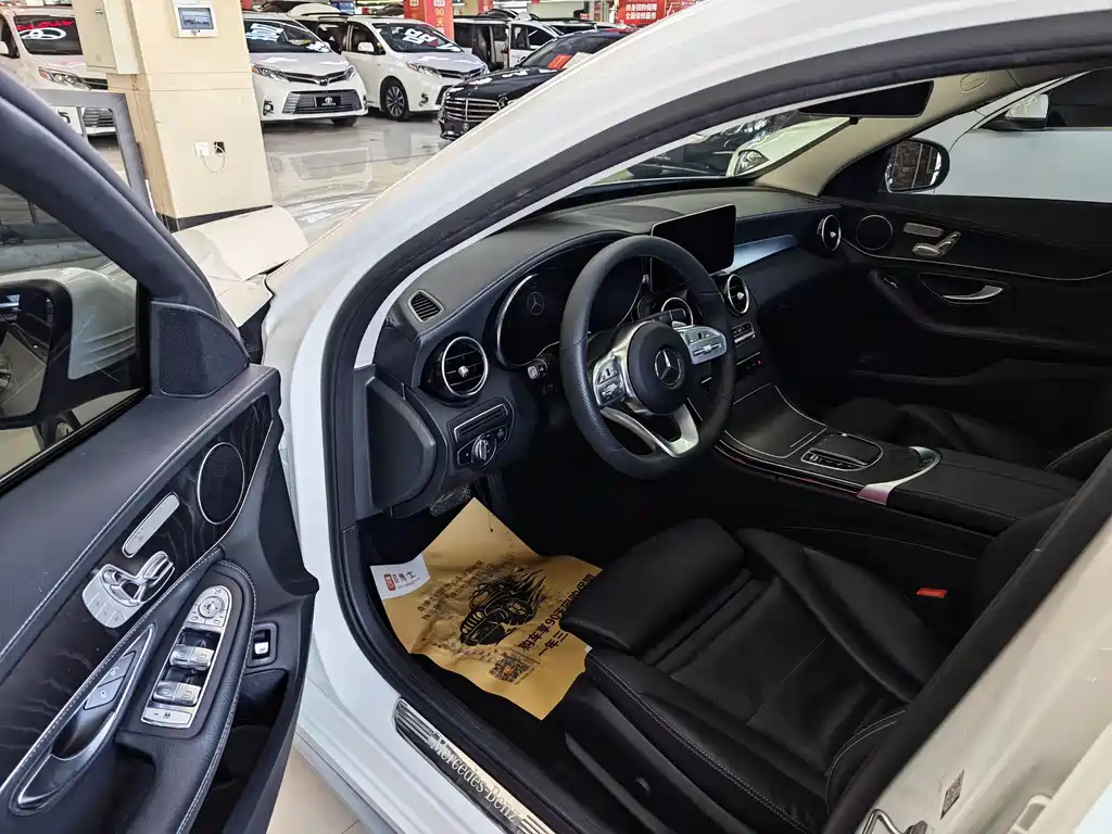 Mercedes-Benz C-Class 2020 — фото 6