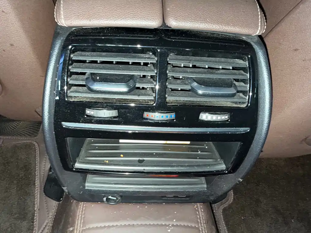 BMW 5 Series 2021 — фото 11