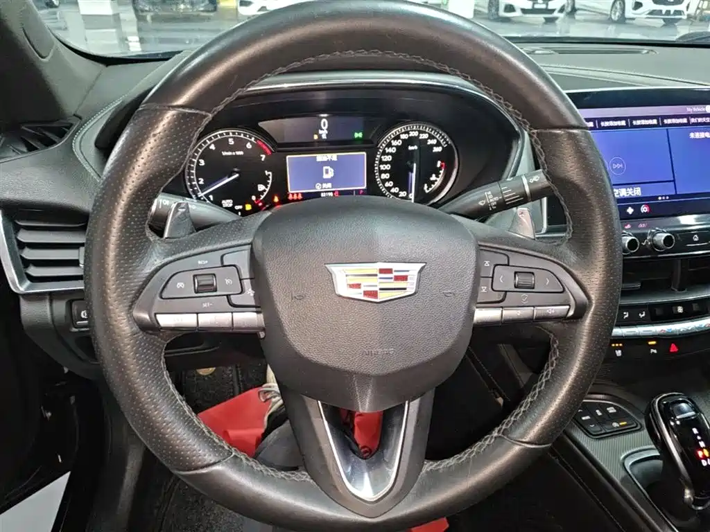 Cadillac CT5 2020 — фото 11