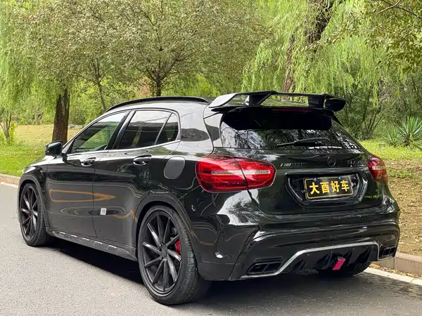Mercedes-Benz GLA AMG 2017