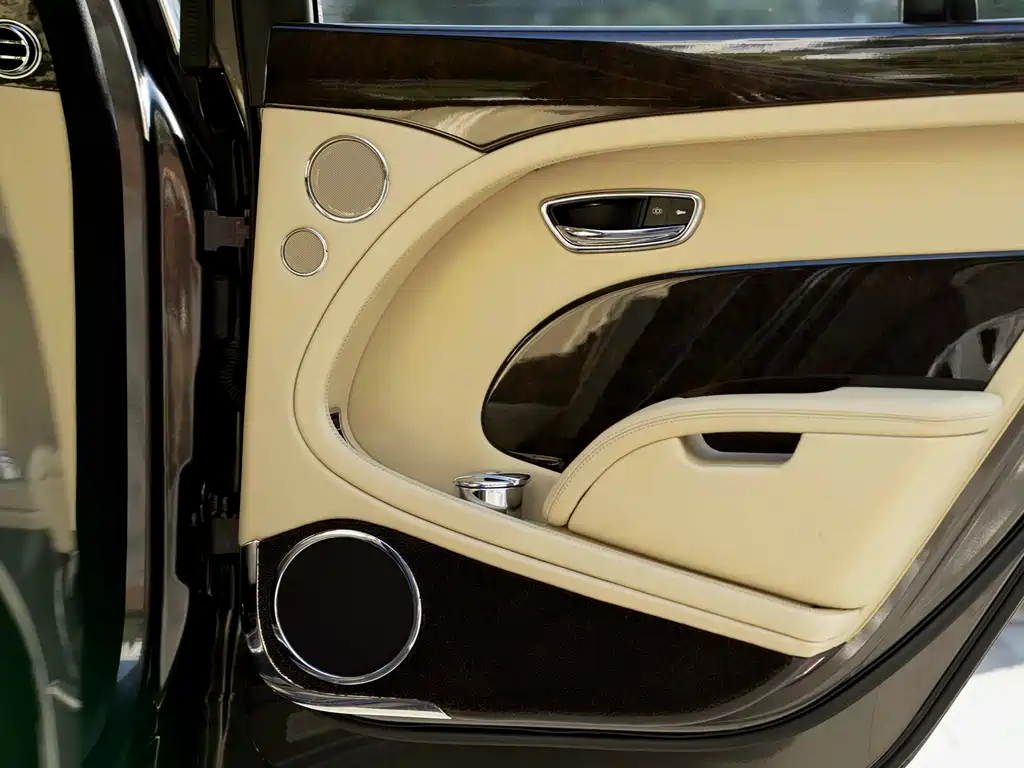 Bentley Mulsanne 2011 — фото 12