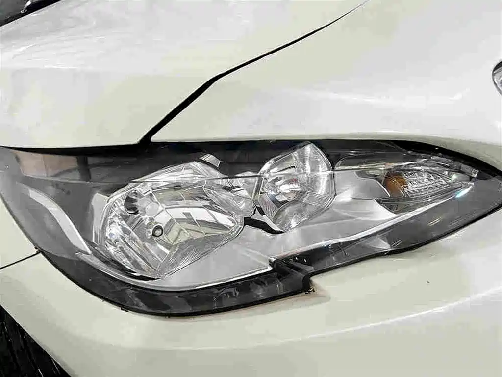 Peugeot 408 2016 — фото 12