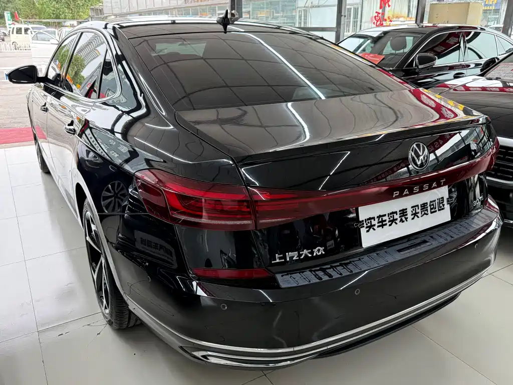 Volkswagen Passat 2023 — фото 14