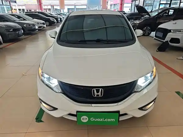 Honda Jade 2016