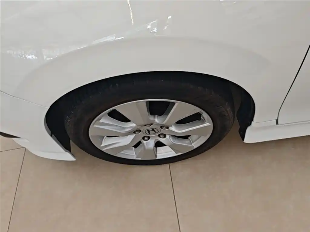 Honda Jade 2016 — фото 23