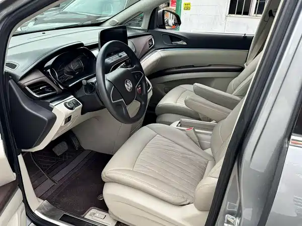 Buick GL8 2023