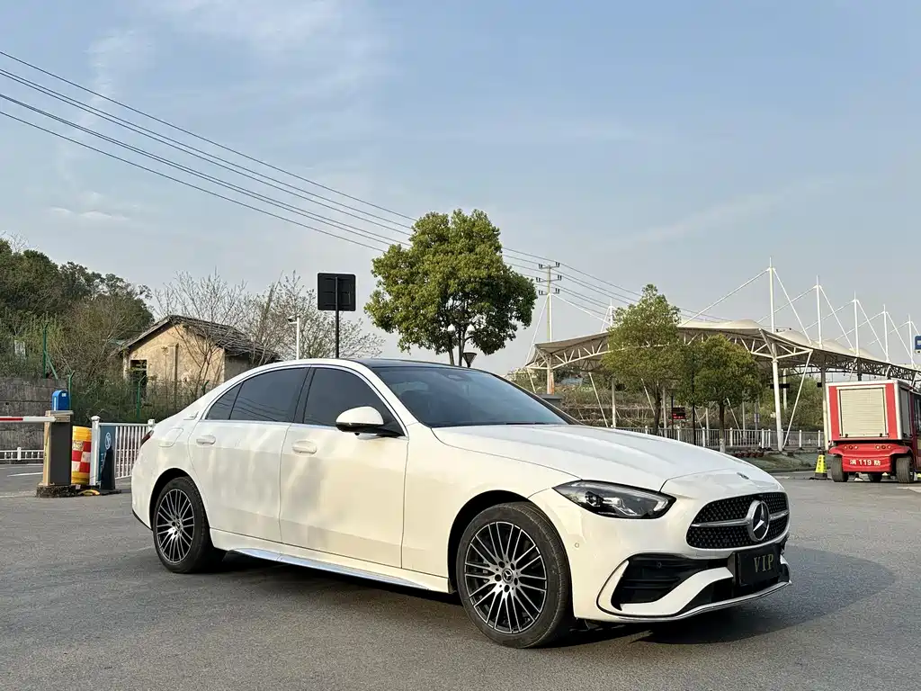 Mercedes-Benz C-Class 2023 — фото 3