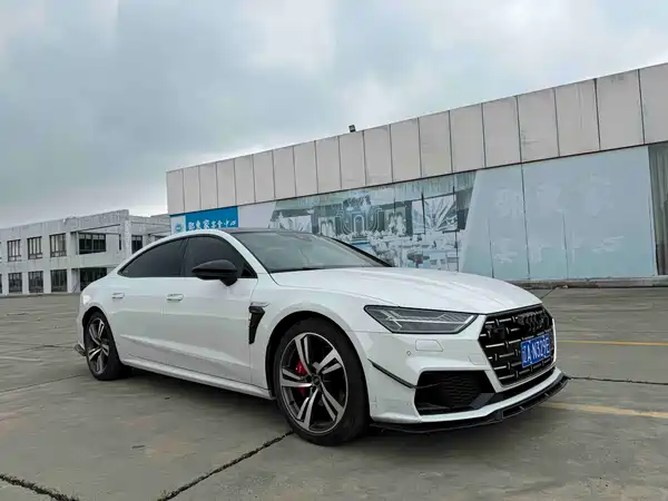 Audi A7L 2022