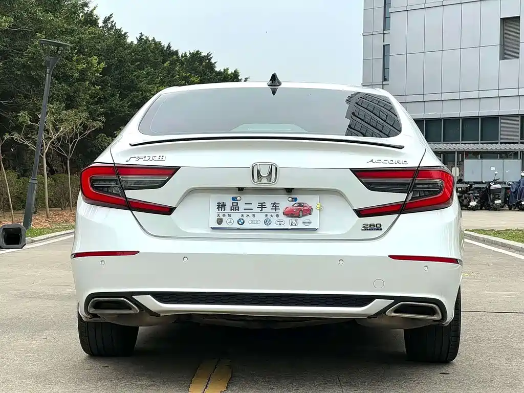Honda Accord 2022 — фото 10