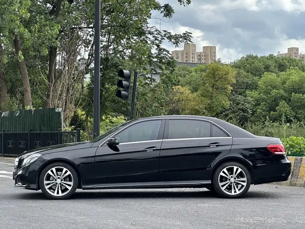 Mercedes-Benz E-Class 2016