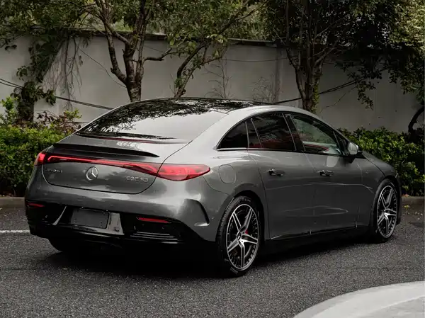 Mercedes-Benz EQE AMG 2024