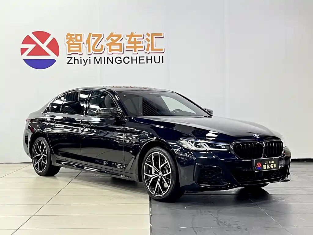 BMW 5 Series 2023 — фото 3