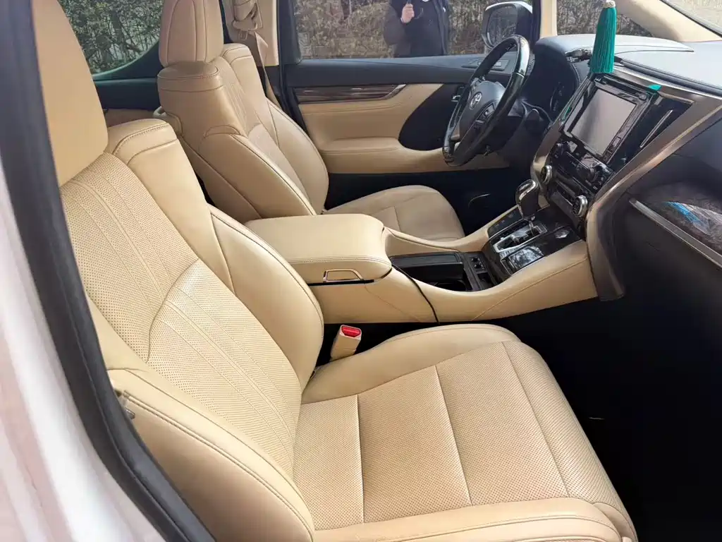 Toyota Alphard 2020 — фото 3