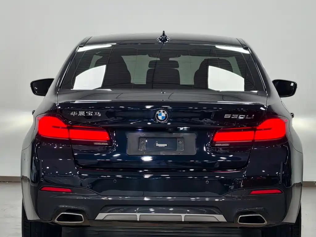 BMW 5 Series 2023