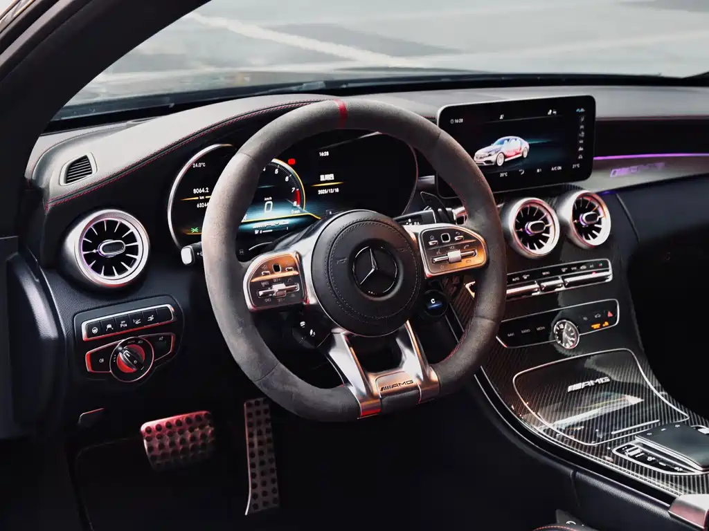 Mercedes-Benz C-Class AMG 2019 — фото 11