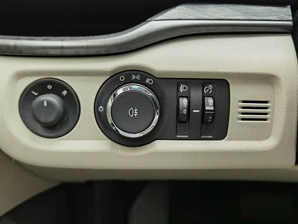 Buick Excelle 2017 — фото 21
