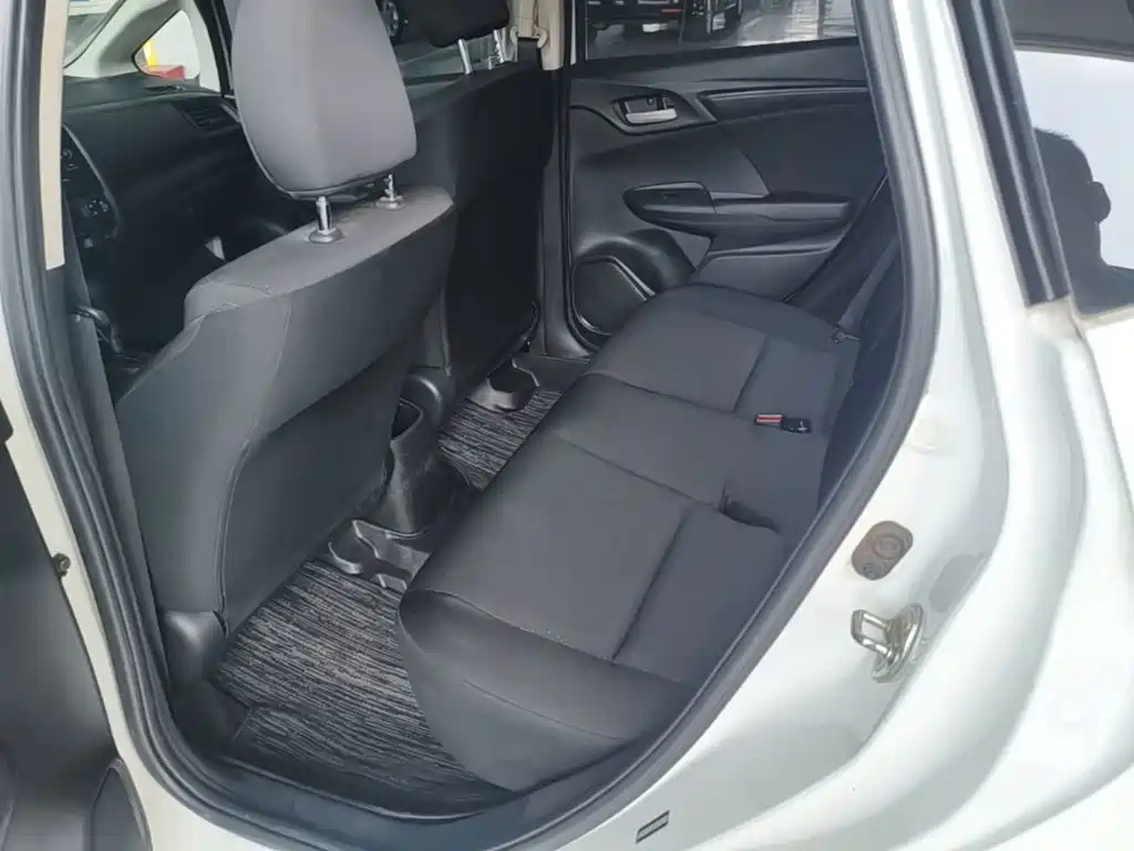 Honda Fit 2015 — фото 17