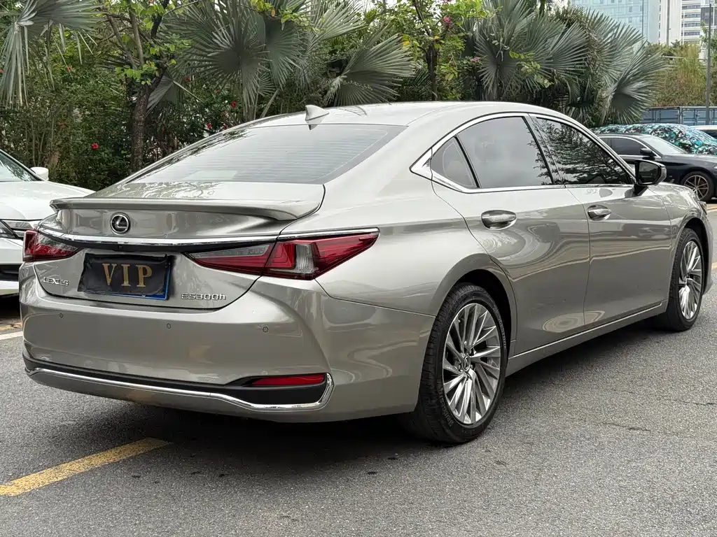Lexus ES 2024 — фото 7