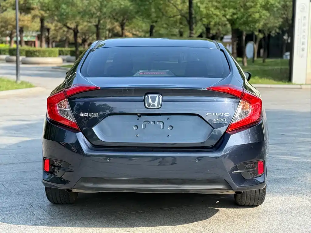 Honda Civic 2018 — фото 5